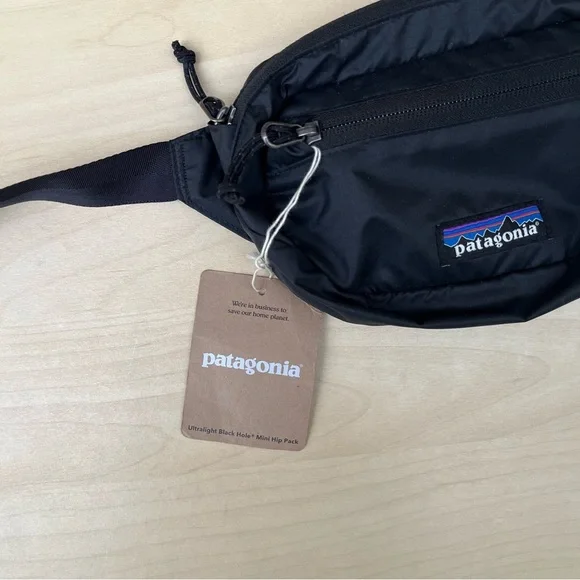 Patagonia Ultralight Black Hole Mini Hip Pack - Picture 4 of 11